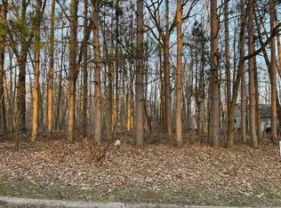 9127 Pineview Lake Dr, Linden, MI 48451