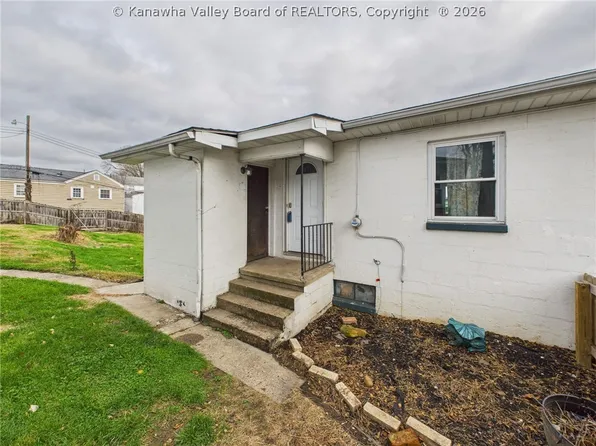 2314 Kanawha Ter, Saint Albans, WV 25177