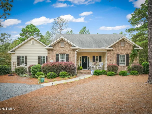 124 Lancashire Lane, West End, NC 27376