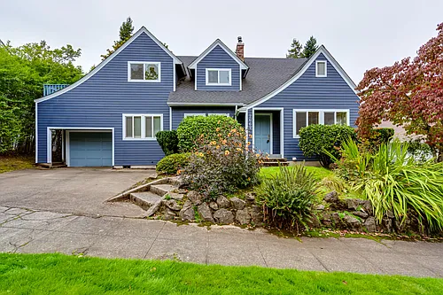 2062 Orchard St Photo 1