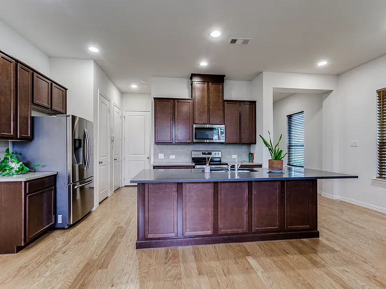 8254 Primrose Way — Photo 6