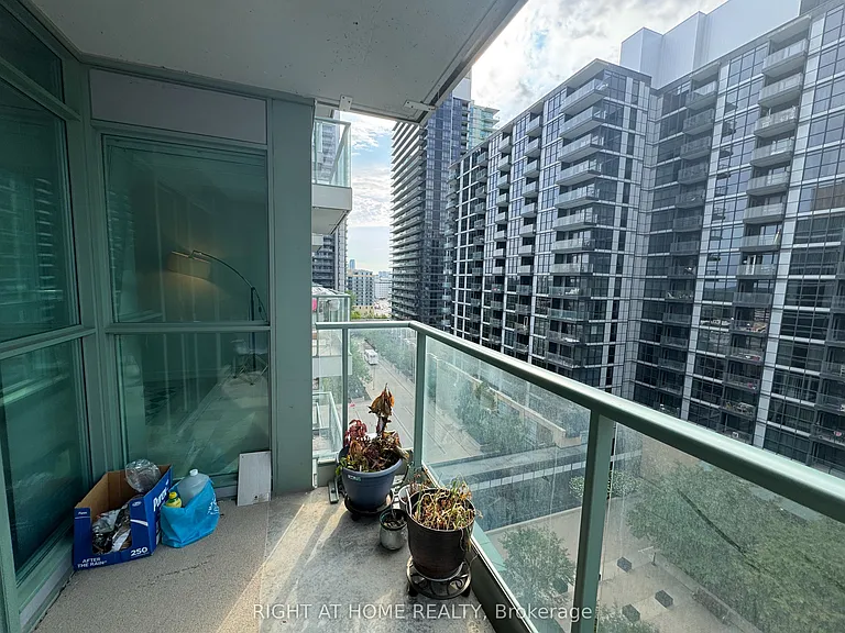 15 Singer Ct #916 — Photo 18