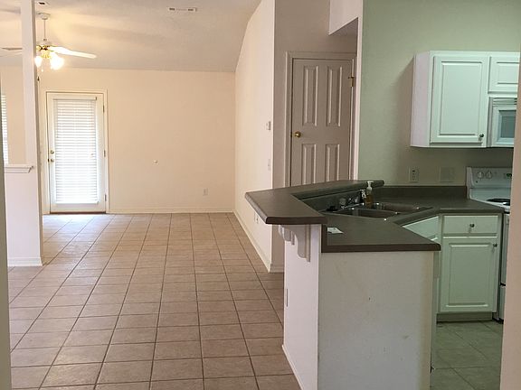 2nd image of 10314 Vintage Rd