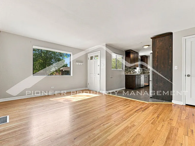 3270 Newport St — Photo 4