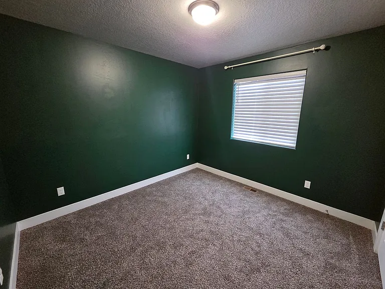 3127 W 1675 N #E — Photo 18