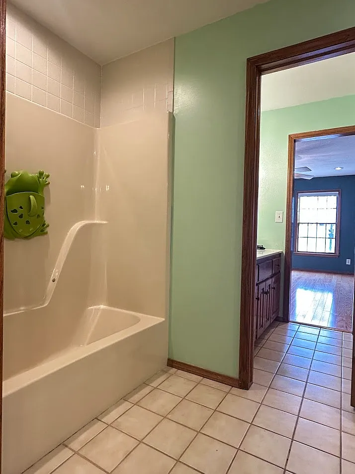 3164 N. Katherine Avenue - 1 — Photo 4