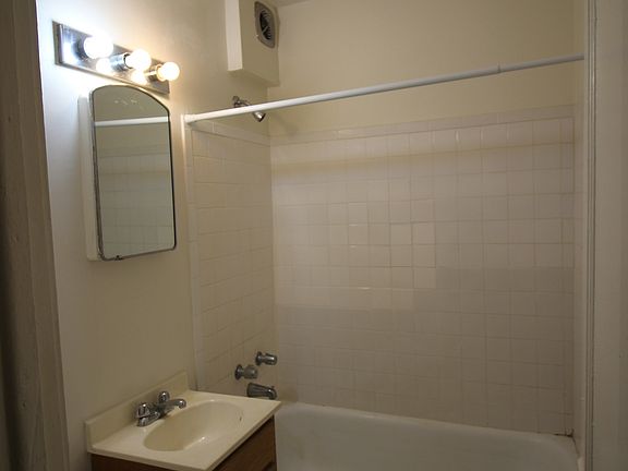 2nd image of 838 Sherman Ave #8