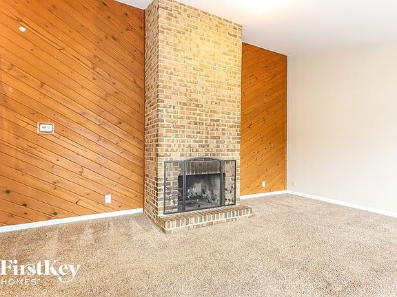 3rd image of 1110 Madison Ct