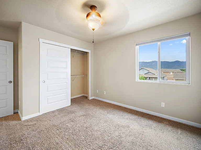 1321 Alveston St — Photo 33