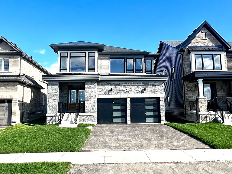 156 Union Blvd — Photo 1