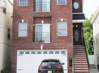 30 Cleveland Ave #2, Harrison, NJ 07029