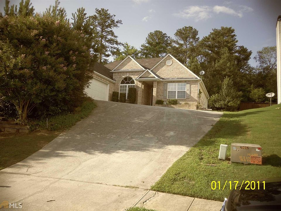 1st image of 2360 Pettit Dr