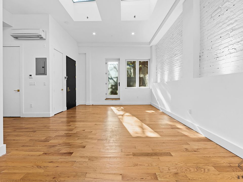 1st image of 99 Varet St #1B