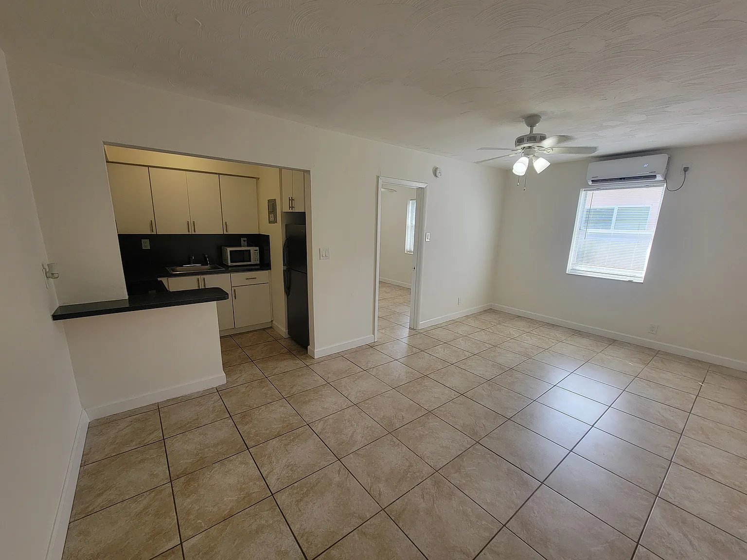 2 bed, $1,600 — Photo 2