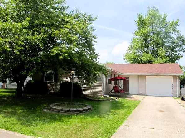 1462 White Ave, Fremont, OH 43420