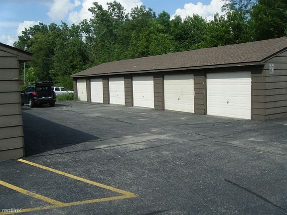 Stock Photo of garage at 1424 and 1436