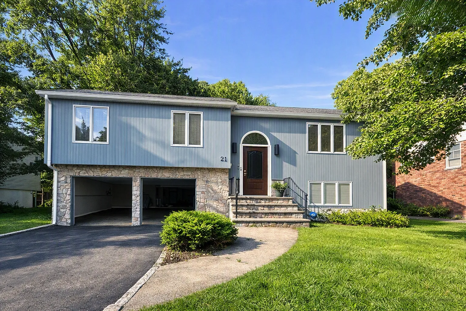 4 bed, $4,800 — Photo 2