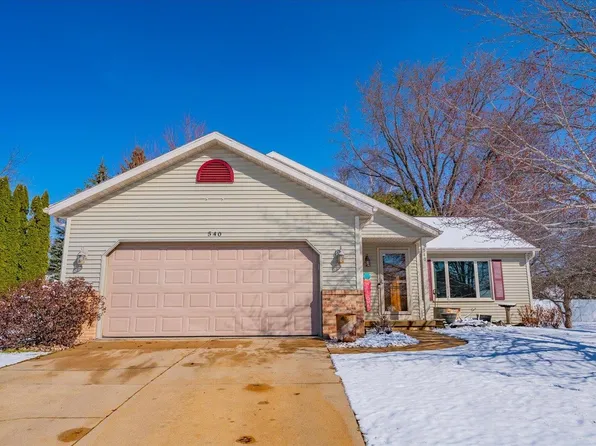 540 Meadow Ln, Columbus, WI 53925
