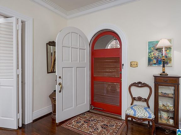 4th image of 2933 Carlisle Rd