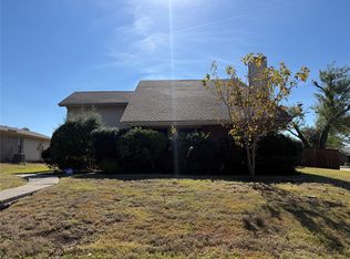 1700 Hartford Dr, Carrollton, TX 75007