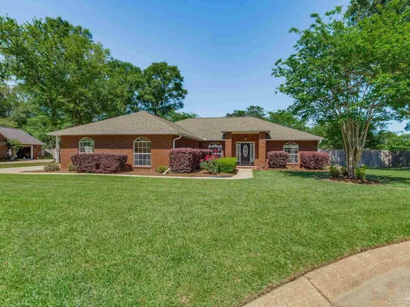 903 Brandermill Dr, Cantonment, FL 32533