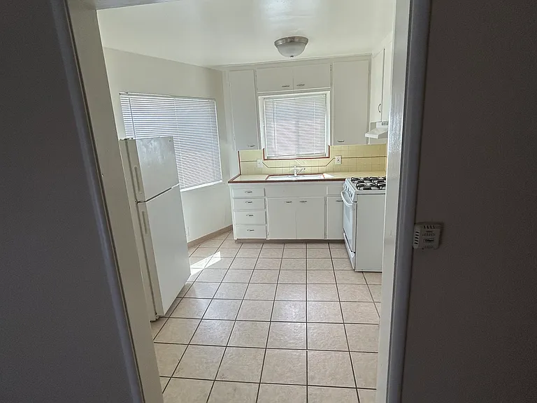 1125 Monterey Ave #9 — Photo 3