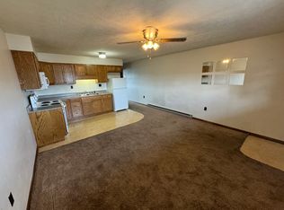2412 Jefferson Ave APT 1, Pt Pleasant, WV 25550