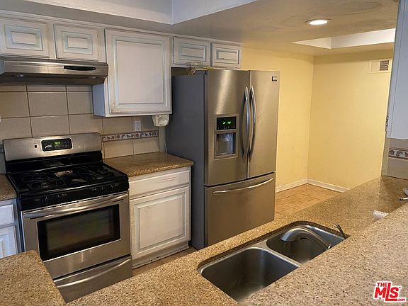 4th image of 11954 Mayfield Ave APT 5