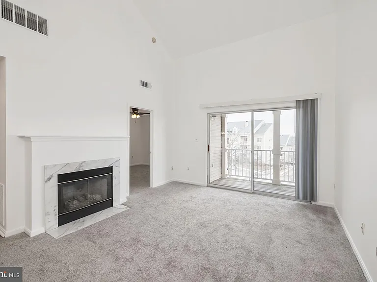 1025 Gardenview Loop #301 — Photo 9