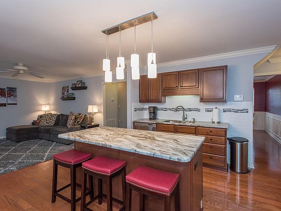 3rd image of 5510 Summitridge Ln