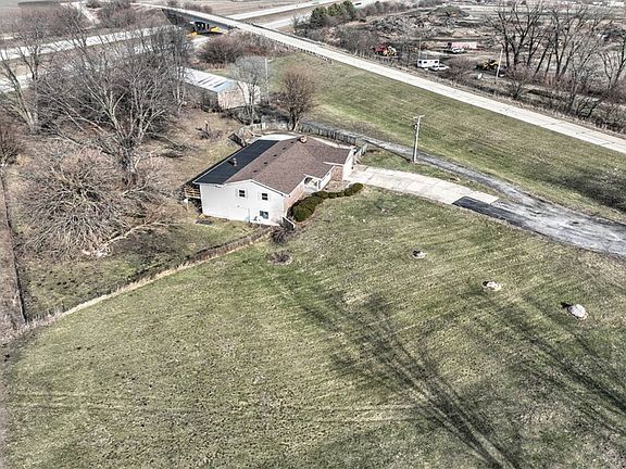 3rd image of 3741 N Bearsdale Rd