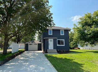 103 6th Ave W, Ellendale, MN 56026