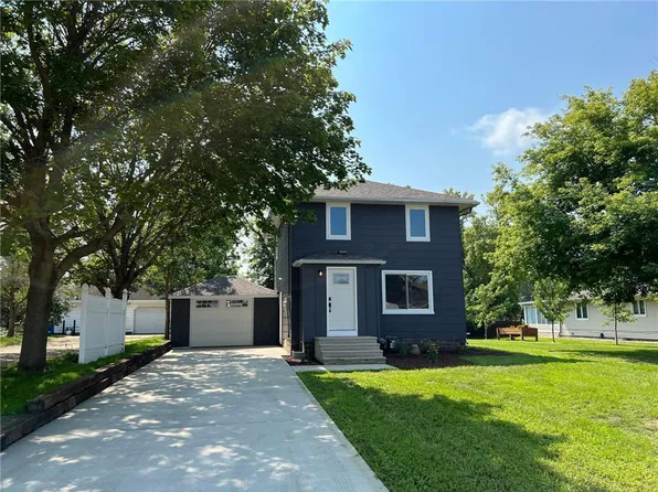 103 6th Ave W, Ellendale, MN 56026