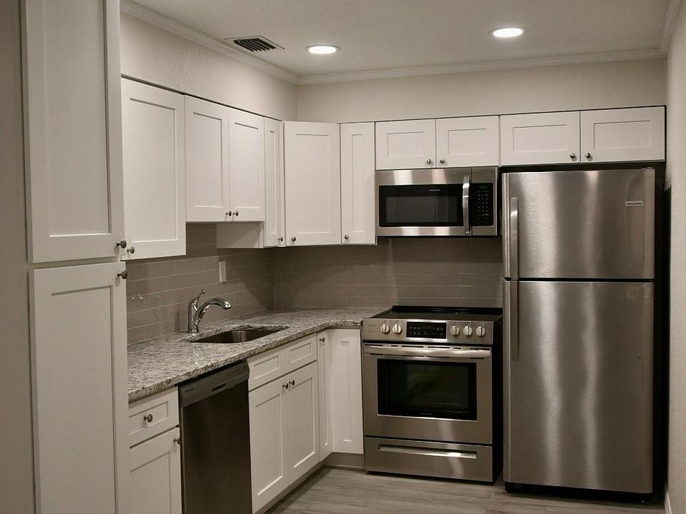 1st image of 5221 S Bayshore Blvd #47