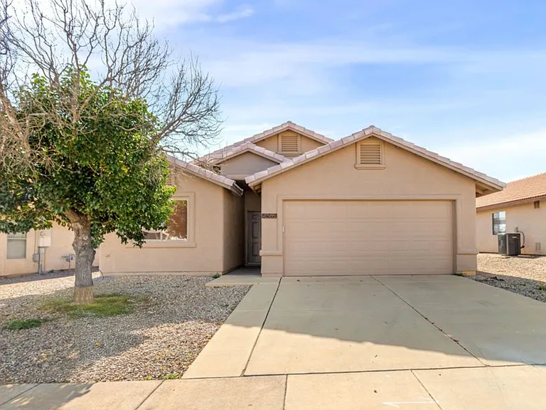 4456 Calle Albuquerque — Photo 1