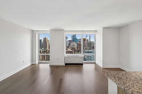 125 W 31st St Photo 1 125 W 31st St Photo 1