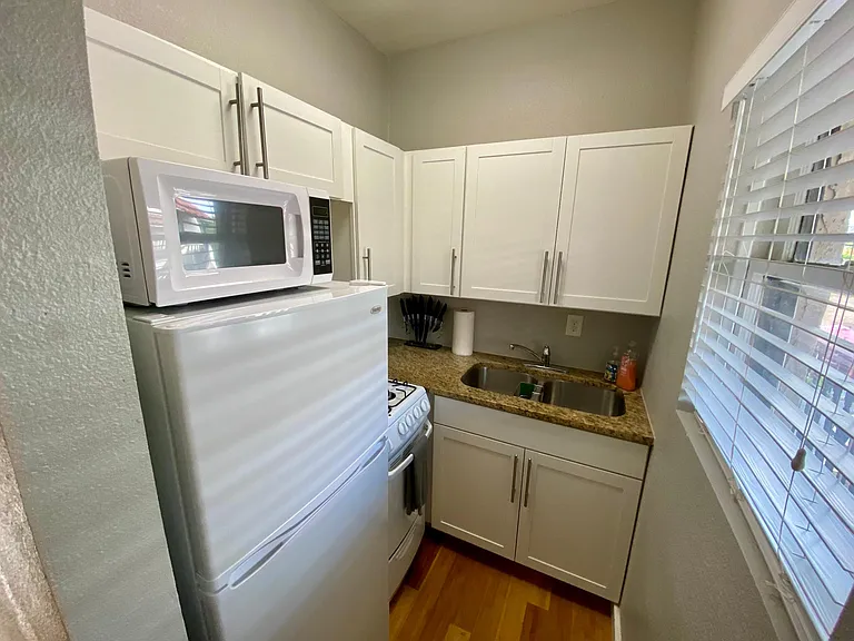 The Monte Apartments — Photo 4