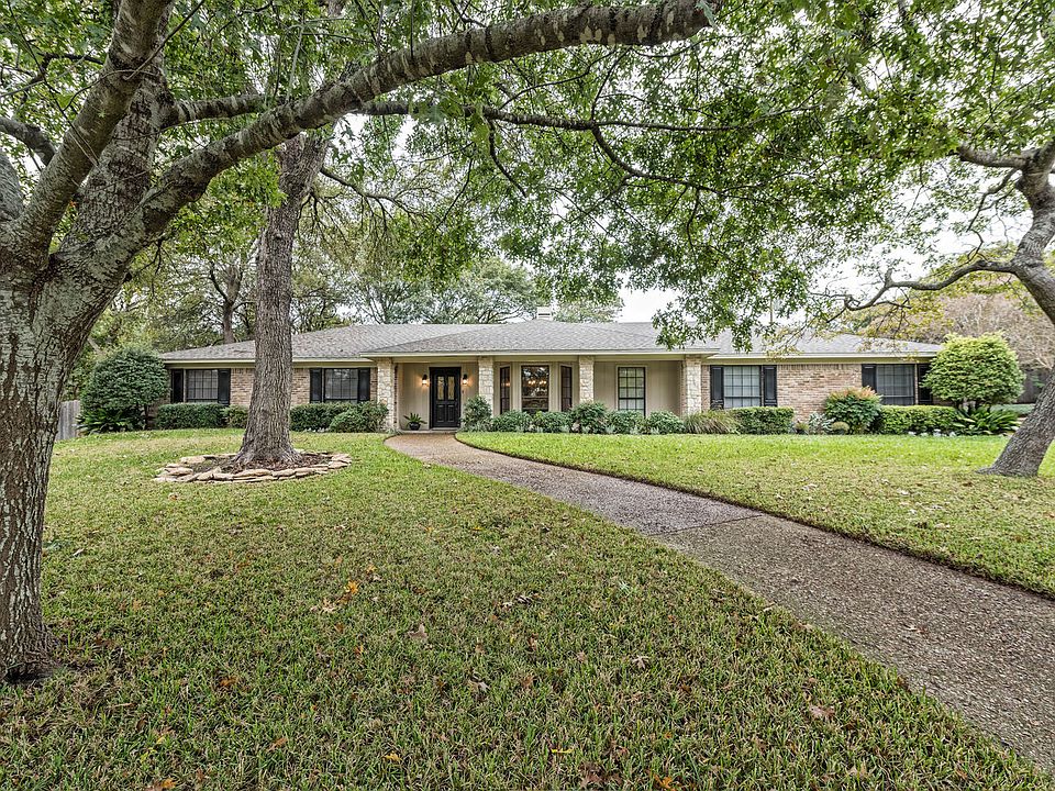 1st image of 10010 Forest View Dr