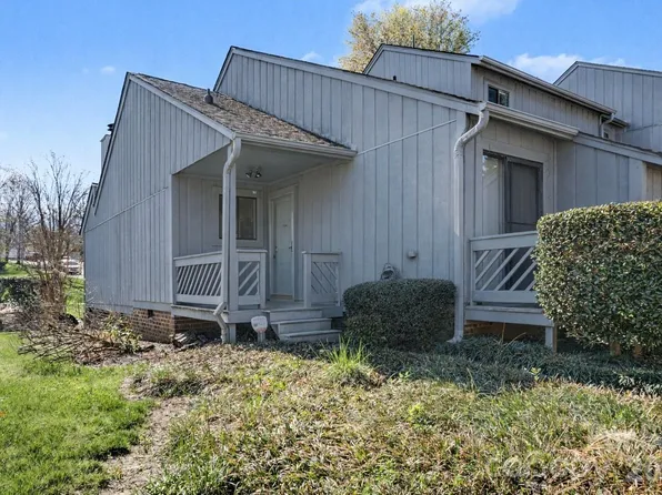 100 Willow Run Dr APT 5, Gastonia, NC 28056