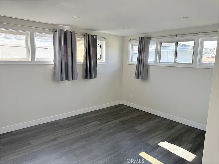 1393 Fern Ave — Photo 6
