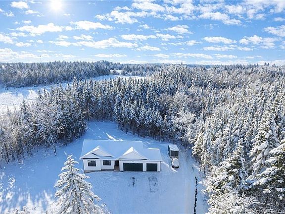 3rd image of 50 Chamberlain Rd