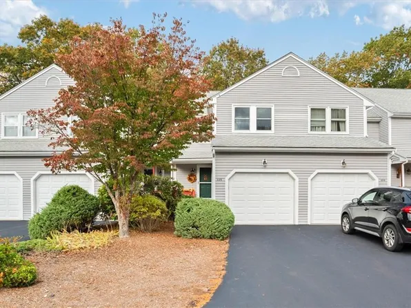 154 Bear Hill Rd APT 405, Cumberland, RI 02864