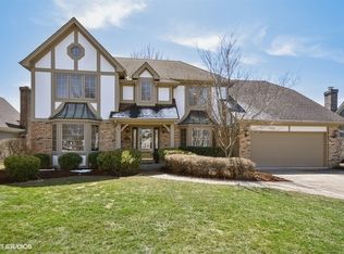 1980 Somerset Ln, Wheaton, IL 60189