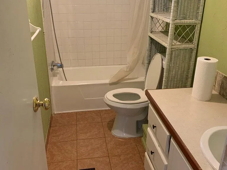 2nd Bathroom