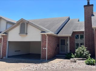 1637 S 24th St #II, Quincy, IL 62301