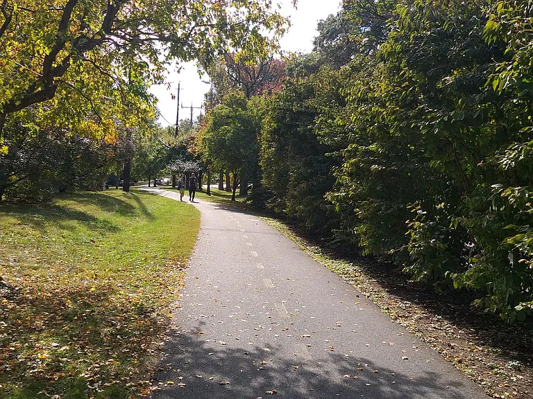 8515 Rhode Island Ave — Photo 25