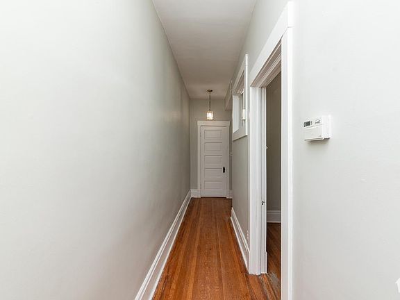 3rd image of 1535 W Leland Ave #2