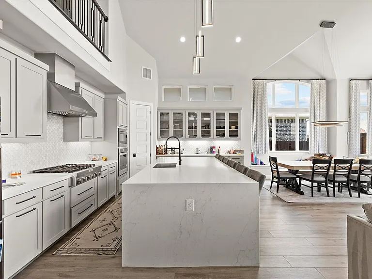 721 Yarrow St — Photo 2