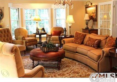 Living Room.JPG
