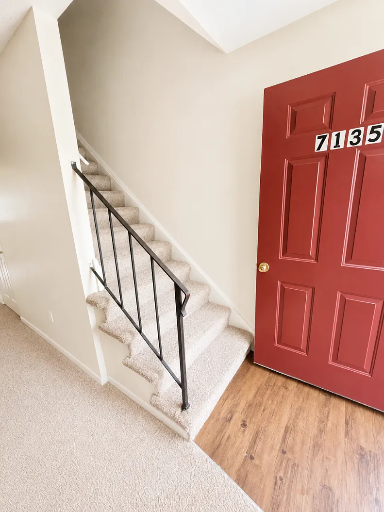 2 bed, 750 sqft, $1,195 — Photo 2
